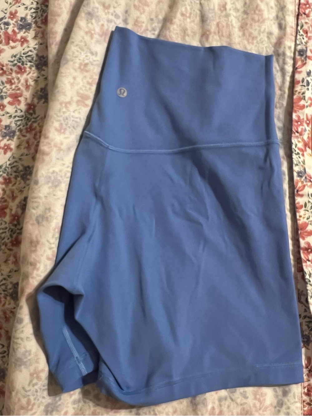 Lululemon High-Rise Align 6” shorts - Sz 12 - EUC